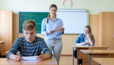 Halbjahreszeugnisse Werden Ausgeteilt