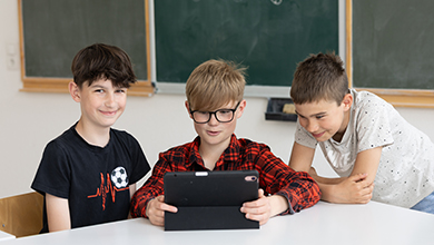 Schüler lernen online